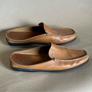 Tod's Leather Slip-On Loafers in Tan Brown